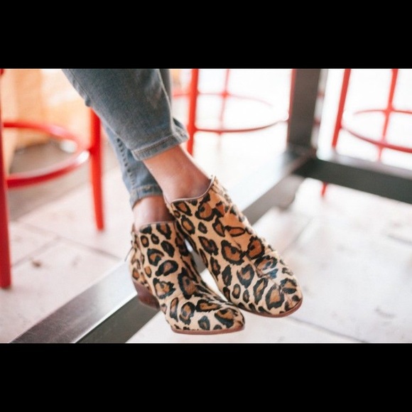 Sam Edelman Calf Hair Cheetah Petty Booties - Picture 2 of 16